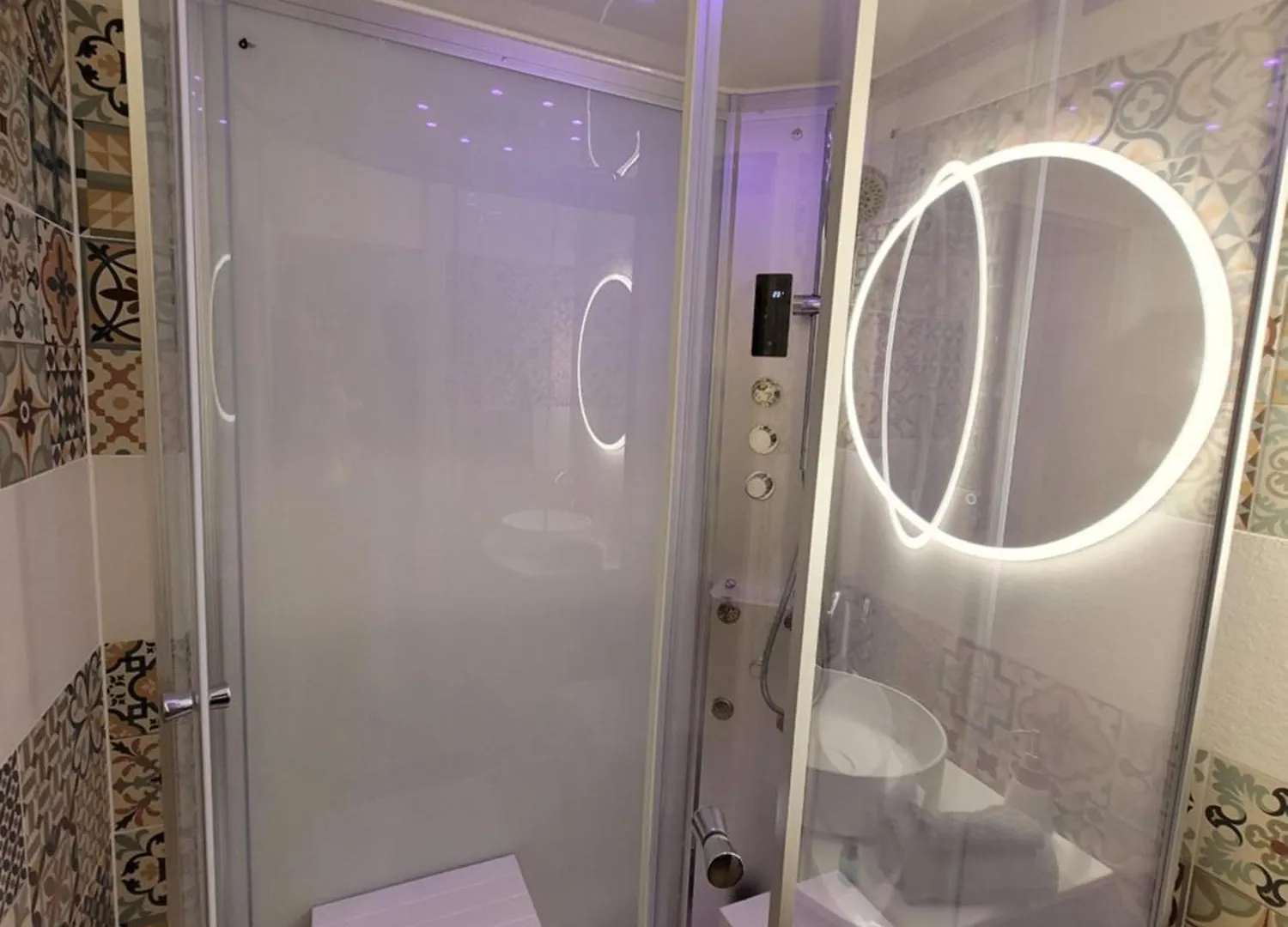 Studio Victoria Spa, Au Coeur Du Centre-Ville Cabine Hammam -Wifi -Grand Lit Double Queen Size 160X200Cm Aix-les-Bains 0*,