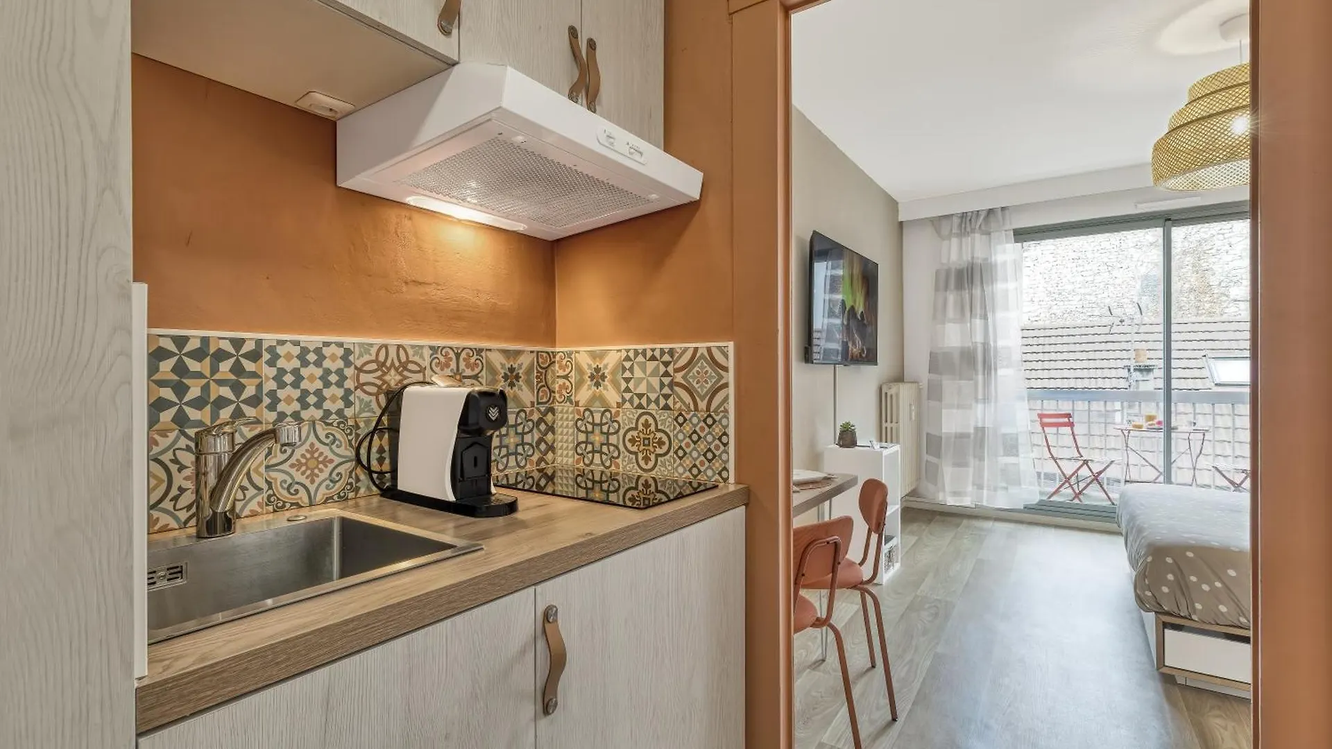 Studio Victoria Spa, Au Coeur Du Centre-Ville Cabine Hammam -Wifi -Grand Lit Double Queen Size 160X200Cm Aix-les-Bains 0*,  France